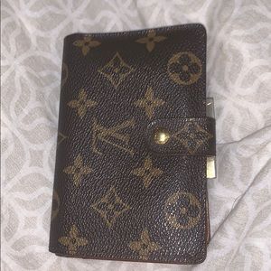 Authentic Louis Vuitton Wallet Kisslock Monogram